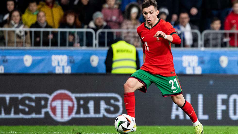 O jogador de 21 anos já tinha estado nos últimos dois Europeus Sub-21
