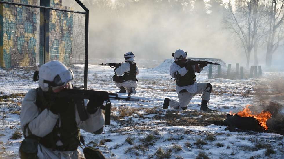 Tropas russas participam num treino militar perto de Moscovo. 22 de janeiro de 2022