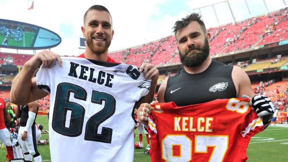 Travis Kelce, dos Kansas City Chiefs, e Jason Kelce, dos Philadelphia Eagles, serão os primeiros irmãos a defrontar-se no Super Bowl