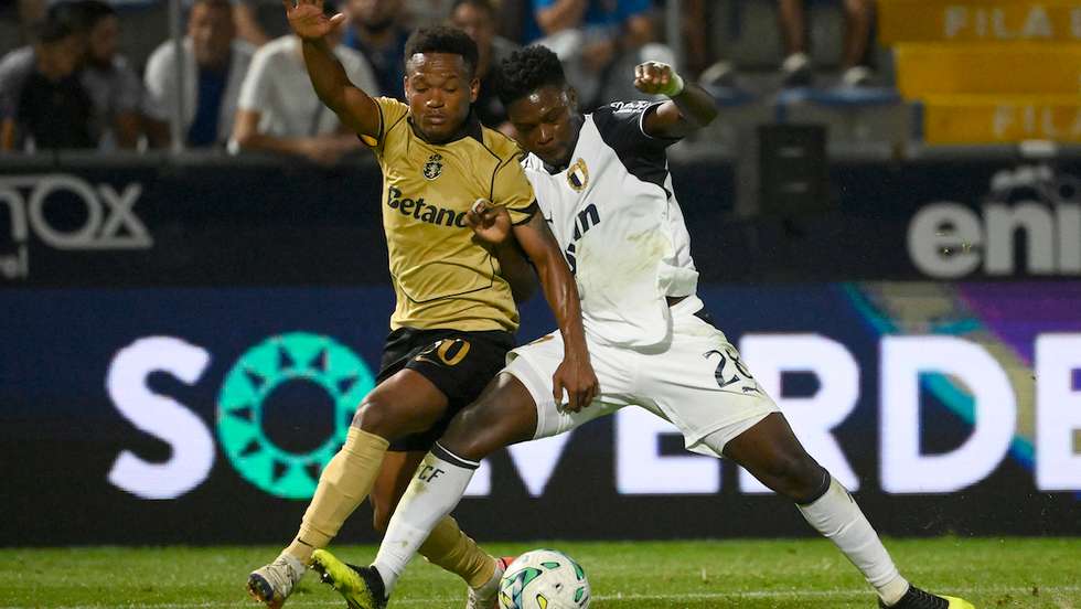 Os leões escorregaram pela segunda vez no Campeonato