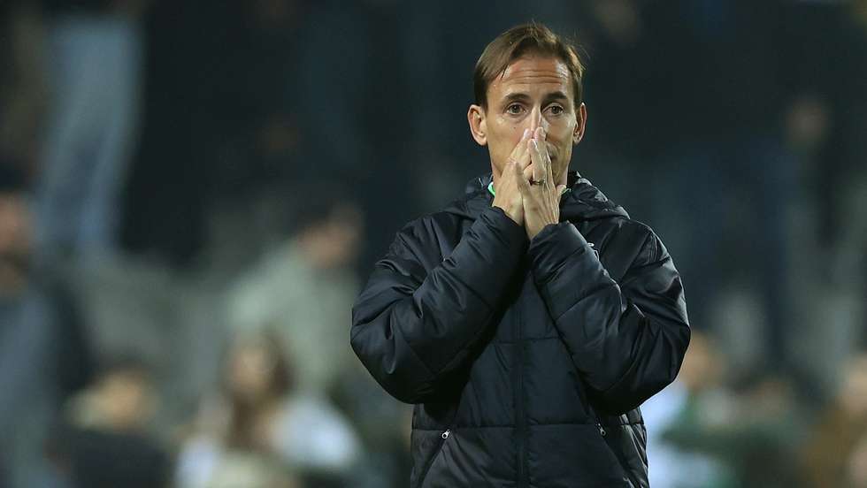 João Pereira sofreu a terceira derrota em quatro jogos no comando do Sporting, a segunda consecutiva para o Campeonato