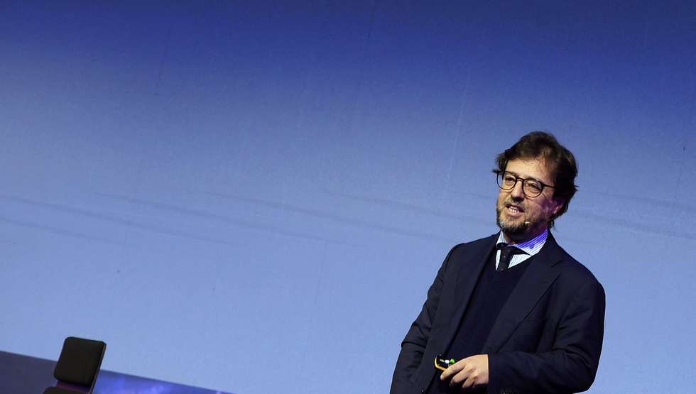 Miguel Poiares Maduro, presidente da Comissão Científica do Fórum Futuro, Fundação Calouste Gulbenkian, discursa durante o congresso da APAVT – Associação Portuguesa das Agências de Viagens e Turismo, na Alfândega do Porto, 26 de Novembro 2023. ESTELA SILVA/LUSA