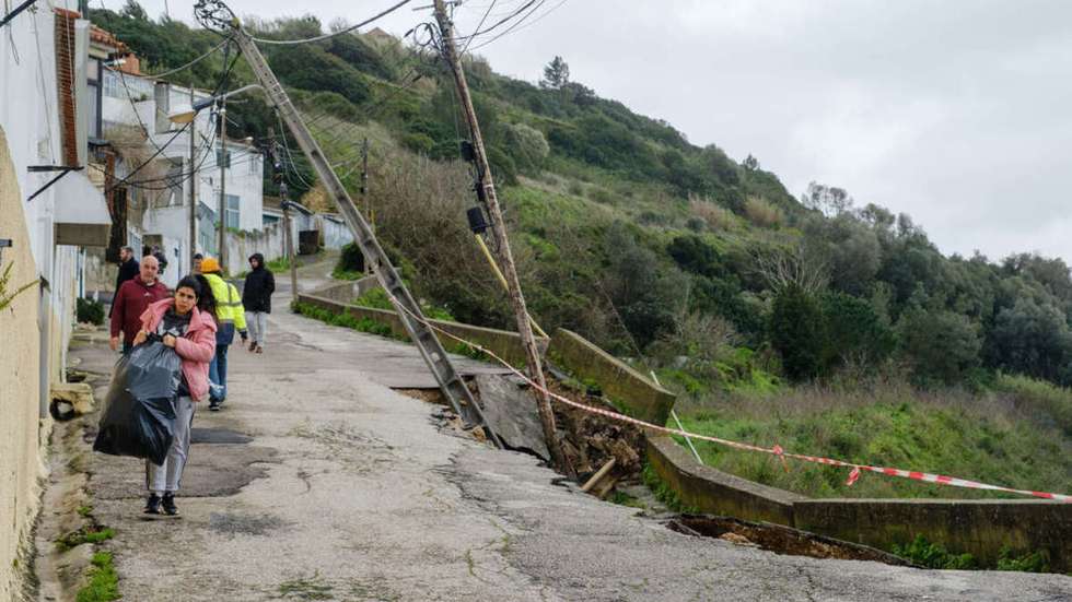 Almada tem registado vários deslizamentos de terras nas arribas da Costa da Caparica e de Porto Brandão