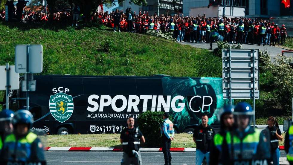 PSP aconselha os adeptos a deslocarem-se para o Estádio da Luz em transportes públicos