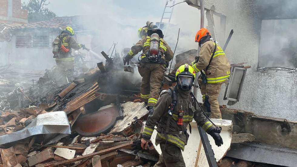 O edifício também ficou totalmente destruído