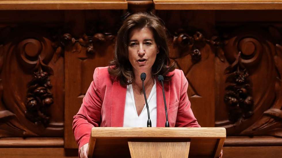 A ministra do Trabalho, Solidariedade e Segurança Social, Ana Mendes Godinho, durante a sessão plenária para apresentação do programa do XXIII Governo Constitucional na Assembleia da República em Lisboa, 08 de abril de 2022. TIAGO PETINGA