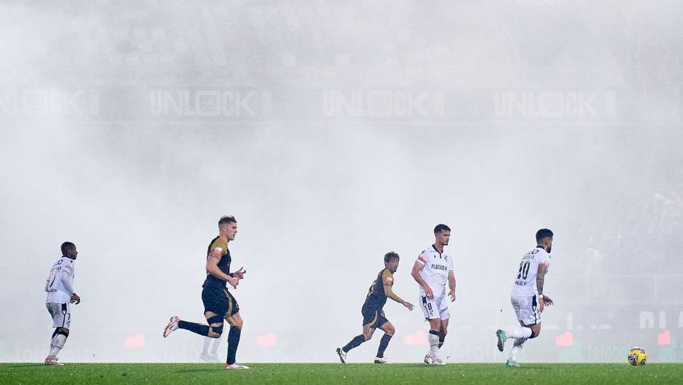 Sporting sofreu em Guimarães a segunda derrota consecutiva fora para a Liga depois do desaire na Luz frente ao Benfica