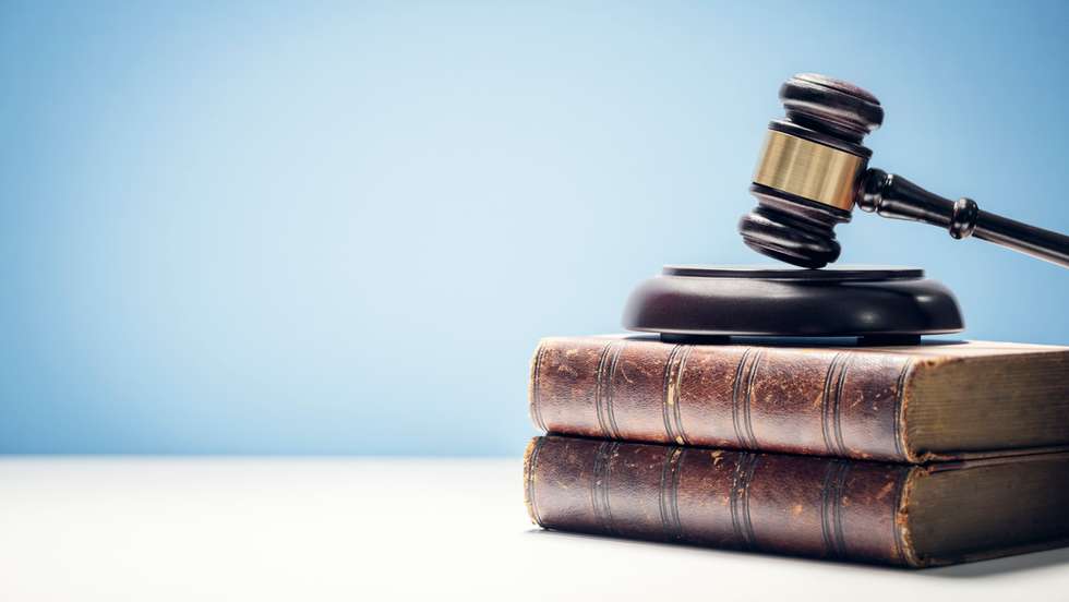 A questão dos concursos de acesso e formação, o congelamento das carreiras, a tabela salarial e o problema do défice de funcionários (que se estima em cerca de 1.200) são outras das matérias que preocupam o SFJ