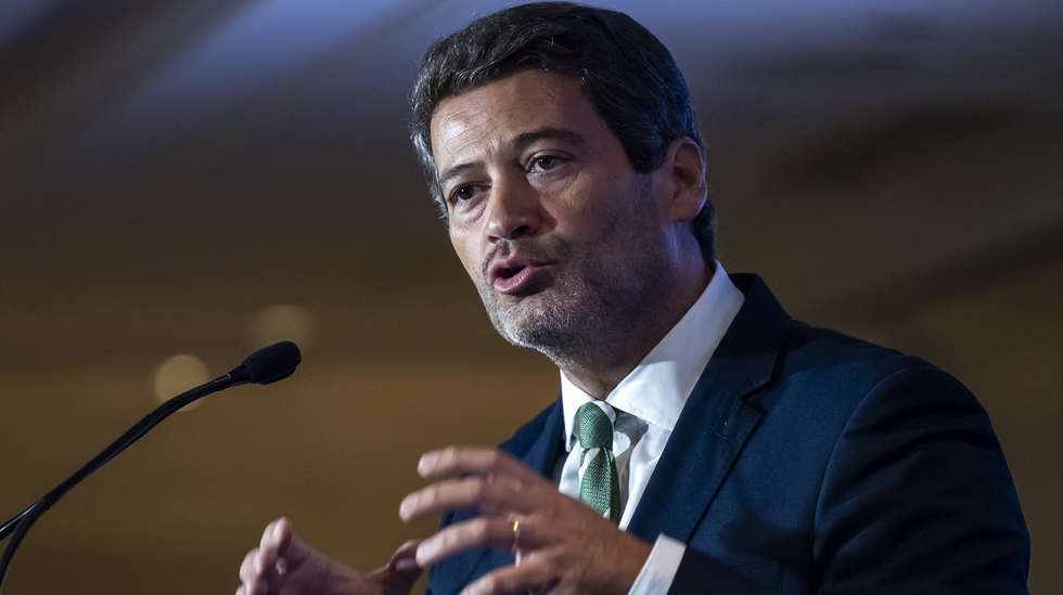 epa12449522 Andre Ventura, president of the Chega party, speaks to supporters on election night for the local elections at party headquarters in Lisbon, Portugal, 13 October 2025. More than 9.3 million voters were eligible to vote nationwide on 12 October 2025.  EPA/JOSE SENA GOULAO