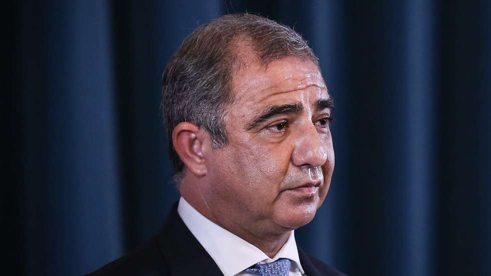 O Presidente do Governo Regional dos Açores José Manuel Bolieiro , usa da palavra durante a assinatura do contrato de financiamento dos investimentos previstos no PRR para a Região Autónoma dos Açores, no Palácio da Ajuda, em Lisboa, 02 de setembro de 2021. RODRIGO ANTUNES/LUSA