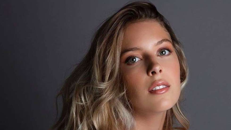 Sara Carreira, de 21 anos, morreu este sábado num acidente rodoviário na A1