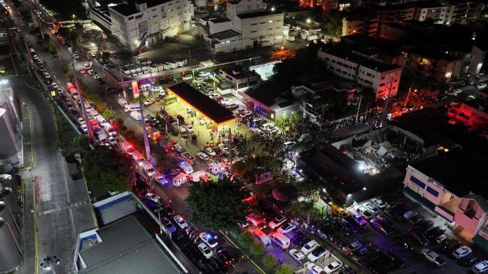 Teto desaba na Discoteca Jet Set, República Dominicana