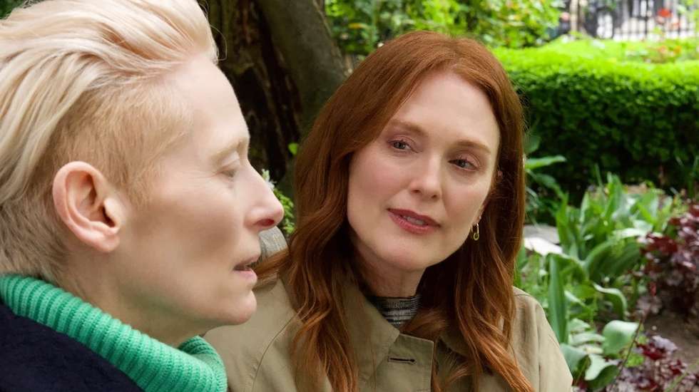 Tilda Swinton e Julianne Moore são as protagonistas de "The Room Next Door", filme de Pedro Almodóvar que venceu este ano o Leão de Ouro em Veneza