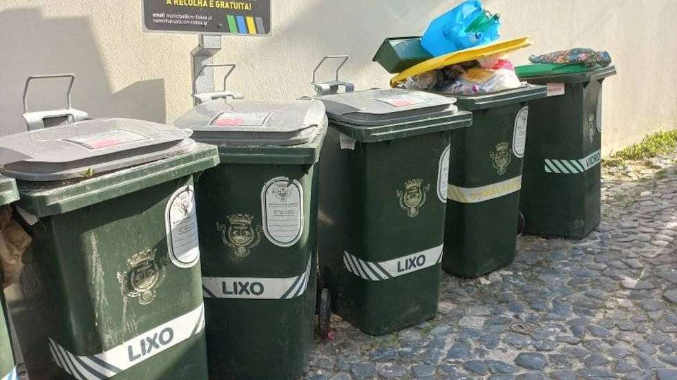 Cerca de 45% das viaturas essenciais à remoção de lixo estão inoperacionais, indica Nuno Almeida