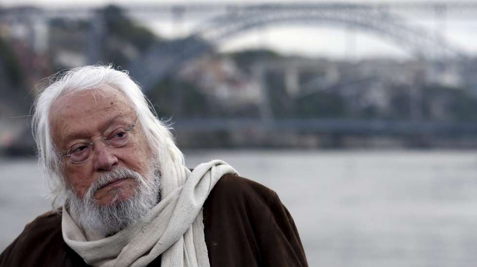 A mostra também pretende "desafiar as metodologias do museu, fazendo repensar modelos de atuação, apresentação e representação", questionando "a própria epistemologia museológica, desconstruindo os seus códigos", acrescenta a curadoria