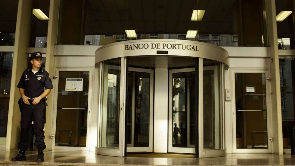 Segundo o Banco de Portugal, os novos empréstimos através de cartões e descoberto cresceram 15,1% para 103 milhões de euros