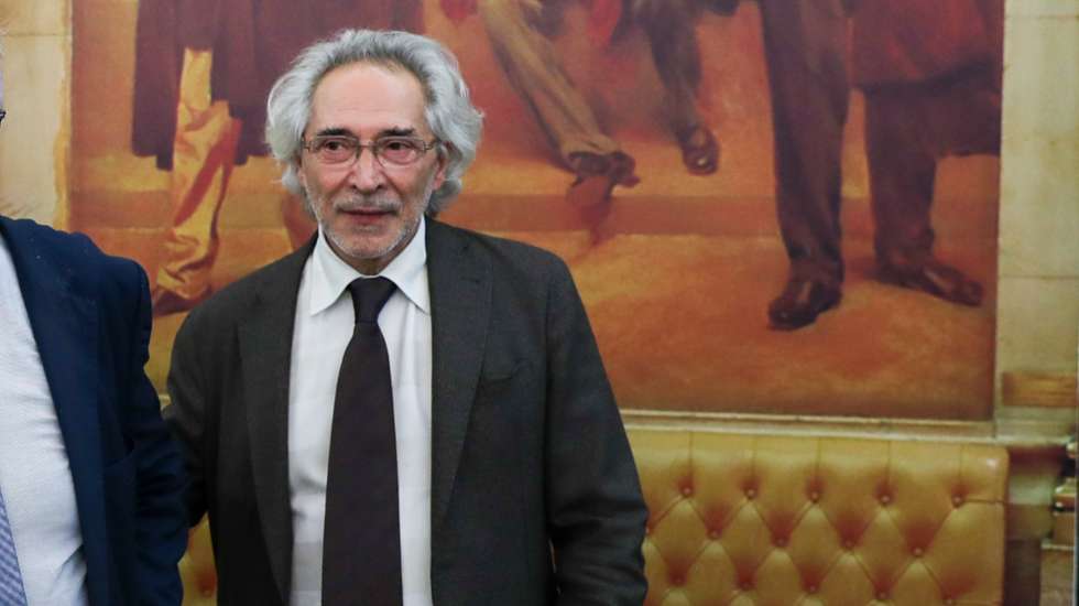 Para Bacelar de Vasconcelos, nenhuma instituição democrática pode estar de acordo com uma "pretensão de opacidade"