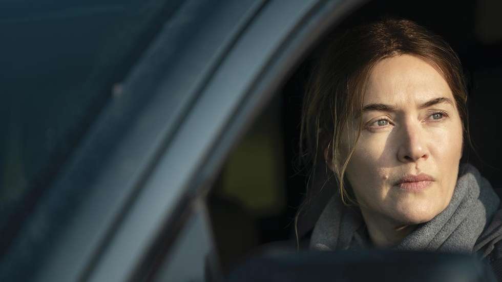 Kate Winslet, como "Mare", a personagem que dá o título à série da HBO, é soberba, mas não o é sozinha, numa produção que vive da genialidade do seu conjunto