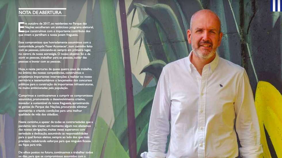 O presidente da junta de freguesia do Parque das Nações, na nota de abertura da revista publicada a 14 de julho, junto a uma das obras de arte pintadas no festival Muro LX21 que decorreu de 3 a 11 de julho