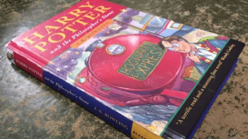 Um dos exemplares da primeira edição vendido em 2019 pela leiloeira Hansons Auctioneers