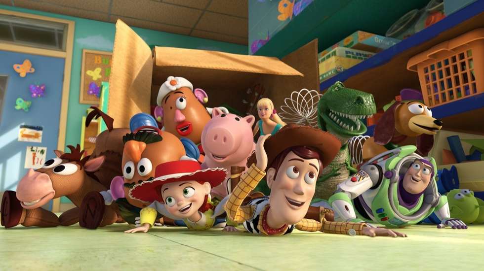 A produtora Lindsey Collins, que geriu o departamento editorial em "Toy Story 2", explicou na conferência que o ponto de partida foi a observação. "Em vez de tomar uma posição, começámos por representar o que estávamos a sentir e a relação complicada dos nossos filhos com a tecnologia"