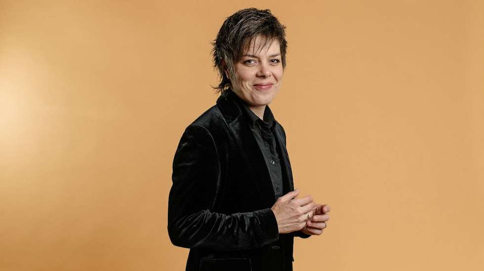 Martina Batic foi maestrina principal do Coro da Rádio France entre 2018 e 2022, depois de ter assumido a direção artística do Coro Filarmónico Esloveno e do Coro da Ópera Nacional Eslovena, em Liubliana