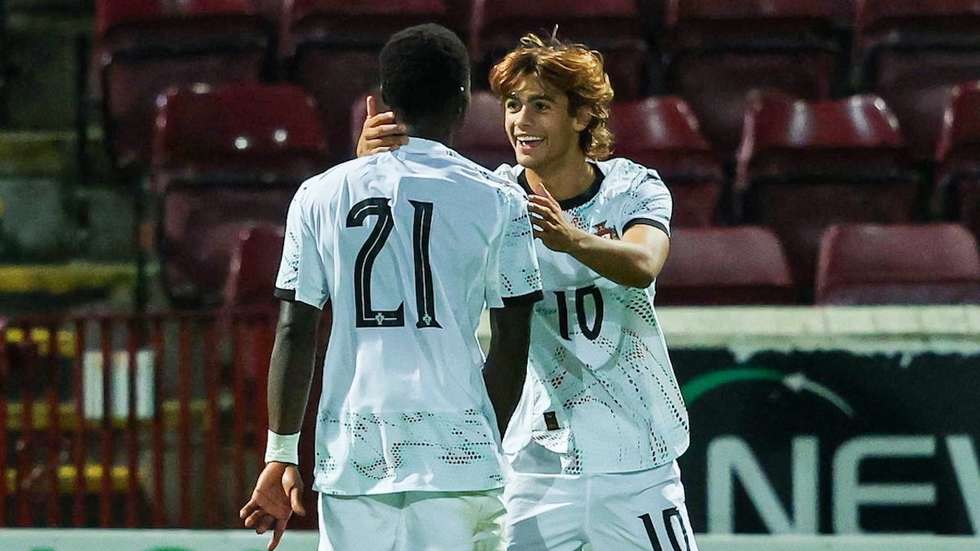 O jogador do FC Porto esteve em destaque na deslocação à Escócia
