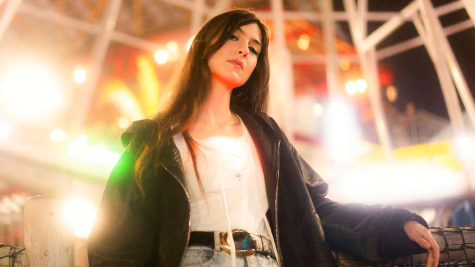 Tal como Joni Mitchell, ou Laura Nyro ou Judee Sill antes dela, Mering fez um disco virado para dentro, que não chama a atenção para si mesmo e nos obriga a parar para ouvir com atenção