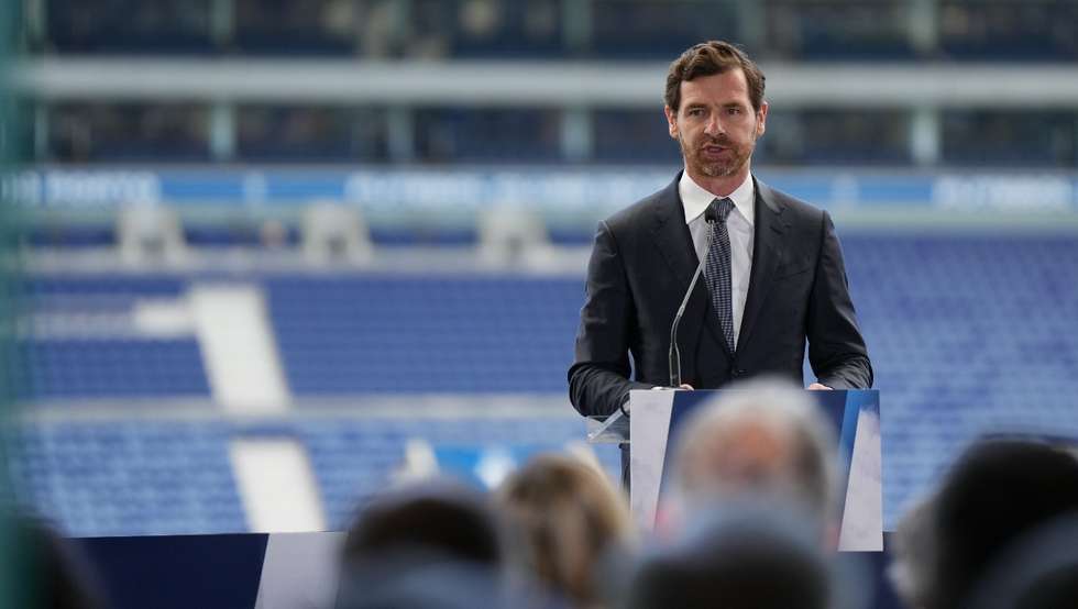 André Villas-Boas teve a primeira Assembleia Geral como presidente e foi tentando responder a todas as dúvidas levantadas pelos associados