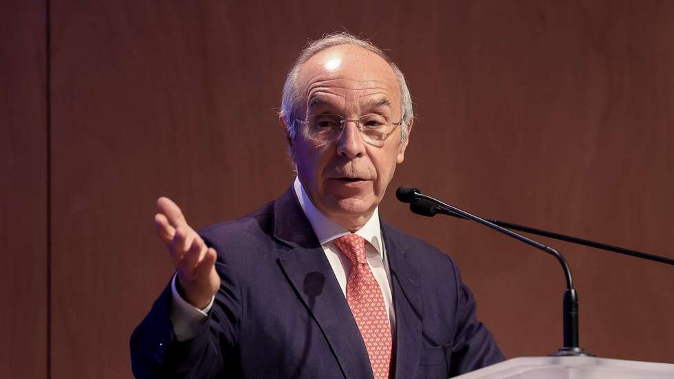 O candidato à Presidência da República Luís Marques Mendes participa no 3.º Fórum Profissional Liberal a decorrer no Porto, 26 de Setembro de 2025. JOSÉ COELHO/LUSA