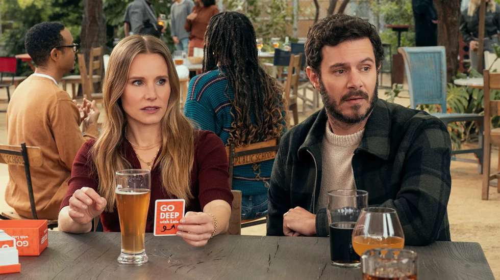 Kristen Bell e Adam Brody são os protagonistas de "Ninguém Quer Isto". A terceira temporada da série estreia-se na quinta-feira, dia 22 de outubro, na Netflix