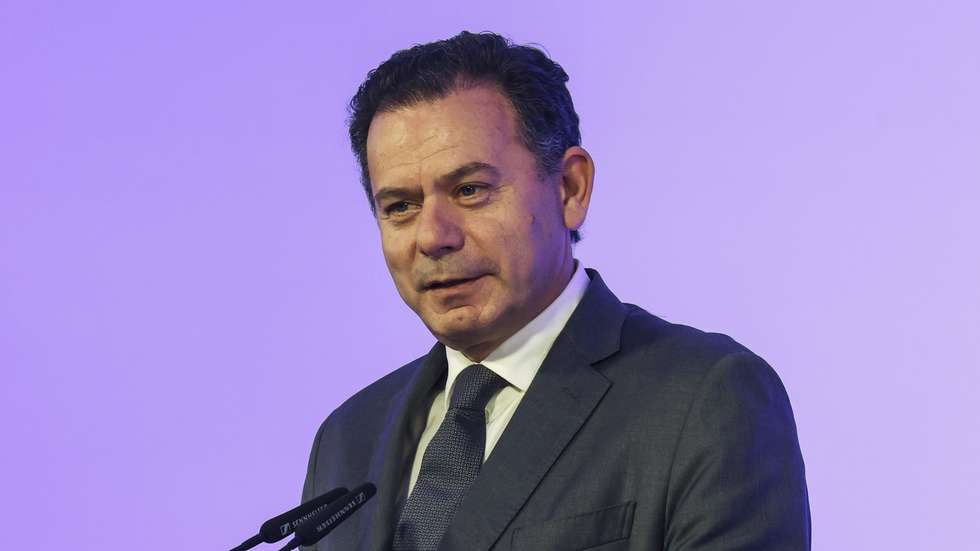 O primeiro-ministro, Luís Montenegro, intervém durante cerimónia da tomada de posse da Confederação do Comércio e Serviços de Portugal (CCP), no Centro Cultural de Belém, em Lisboa, 13 de maio de 2026. Luis Montenegro falava na tomada de posse do novo presidente da Confederação do Comércio e Serviços de Portugal (CCP), Gustavo Paulo Duarte, para o quadriénio 2026-2029, sucedendo a João Vieira Lopes que vai assumir a liderança do Conselho Geral desta organização. MANUEL DE ALMEIDA/LUSA