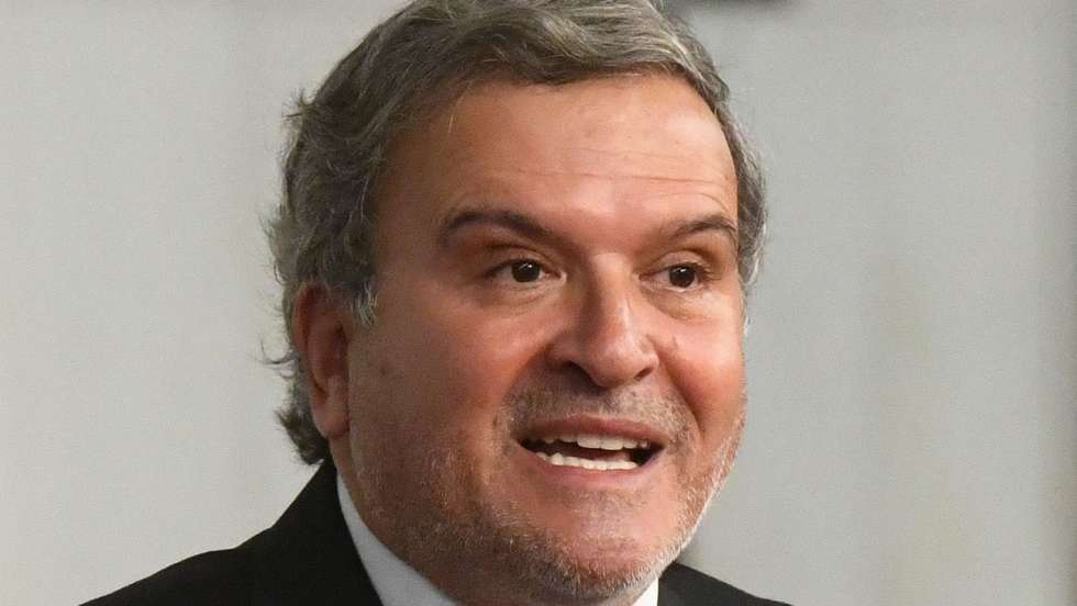 "É importante lembrar que a reforma de 2013 era uma reforma mais do que de reorganização do território", sublinhou Miguel Relvas