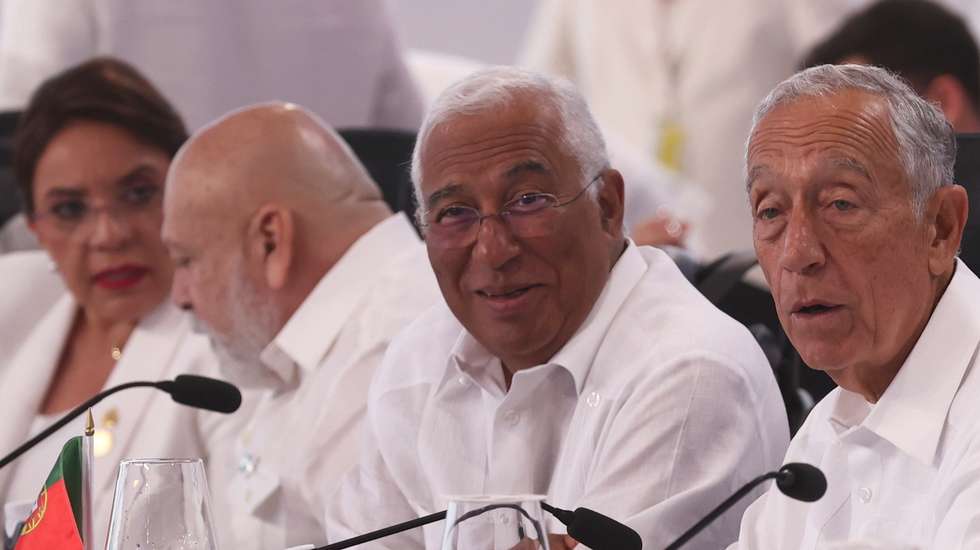 epa10542812 President of Portugal Marcelo Rebelo de Sousa (C), Portuguese Prime Minister Antonio Costa (L) and Portuguese Foreign Minister Joao Gomes Cravinho (R) take part in the plenary session of the XXVIII Ibero-American Summit of Heads of State and Government, in Santo Domingo, Dominican Republic, 25 March 2023. The Dominican Republic hosts the XXVIII Ibero-American Summit from 24 to 25 March.  EPA/ORLANDO BARRIA