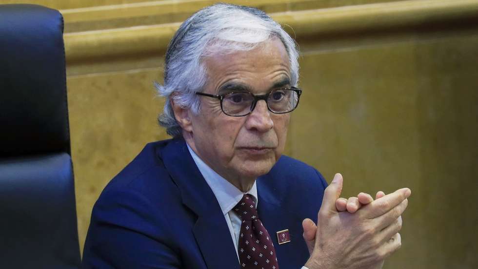 O presidente da Assembleia da República portuguesa, José Pedro Aguiar-Branco, durante a abertura da 15.ª sessão intercalar da Assembleia Parlamentar da Comunidade dos Países de Língua Portuguesa (AP-CPLP), Luanda, Angola, 23 de julho de 2026. A ordem de trabalhos, que se estendem até sexta-feira, inclui reuniões das comissões especializadas, da Rede de Mulheres Parlamentares e dos presidentes dos grupos nacionais, além da apreciação de propostas destinadas a reforçar a fiscalização parlamentar, a boa governação e o desenvolvimento sustentável. AMPE ROGÉRIO/LUSA