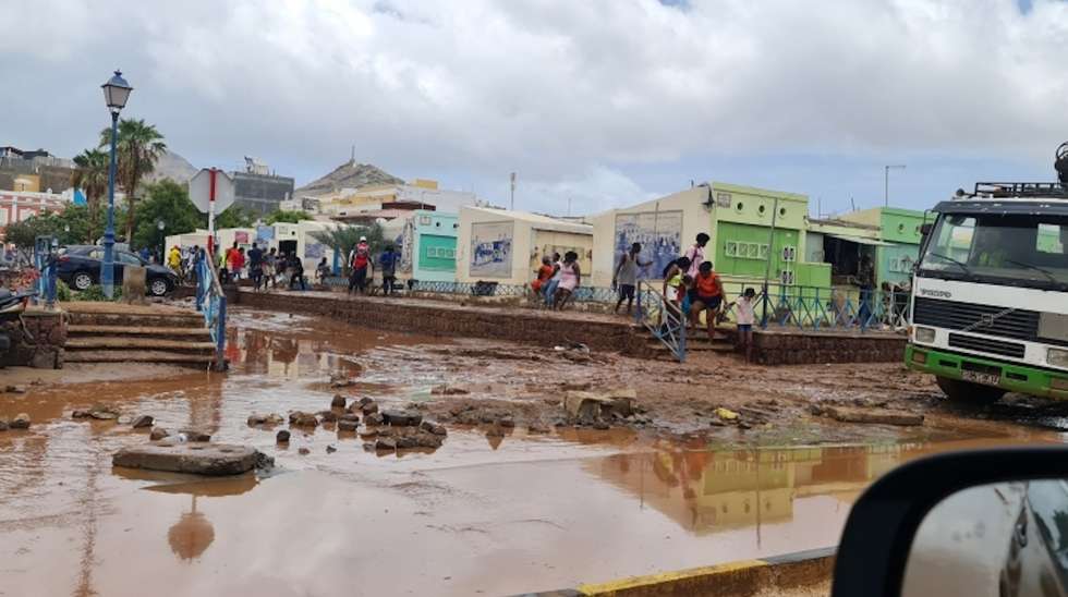 A 11 de agosto, o município de São Vicente foi alvo de chuvas intensas que deixaram um rasto de destruição nas infraestruturas e provocaram mortos