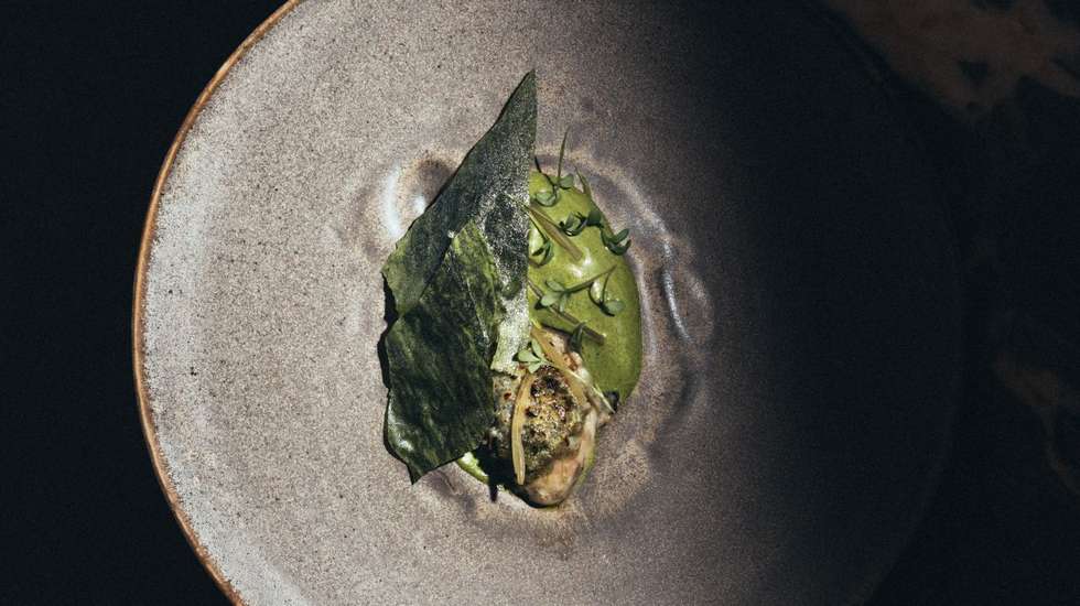 Uma ostra com espuma de agrião e queijo S. Jorge © Manuel Manso