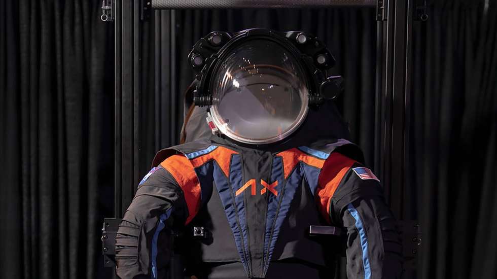 epa10524624 A handout picture made available on 15 March 2023 by Axiom Space shows the Artemis III spacesuit prototype, the AxEMU. Axiom Space designed the space suit for NASA's first long-term presence on the Moon.  EPA/AXIOM SPACE HANDOUT  HANDOUT EDITORIAL USE ONLY/NO SALES