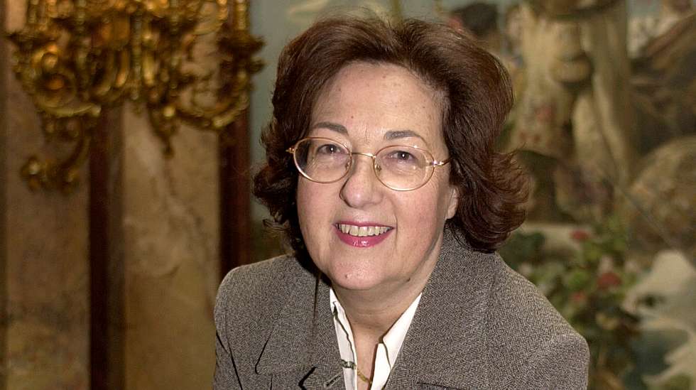 O Grande Prémio de Romance e Novela Associação Portuguesa de Escritores — Direção Geral do Livro, dos Arquivos e Bibliotecas tem o valor de 15 mil euros.