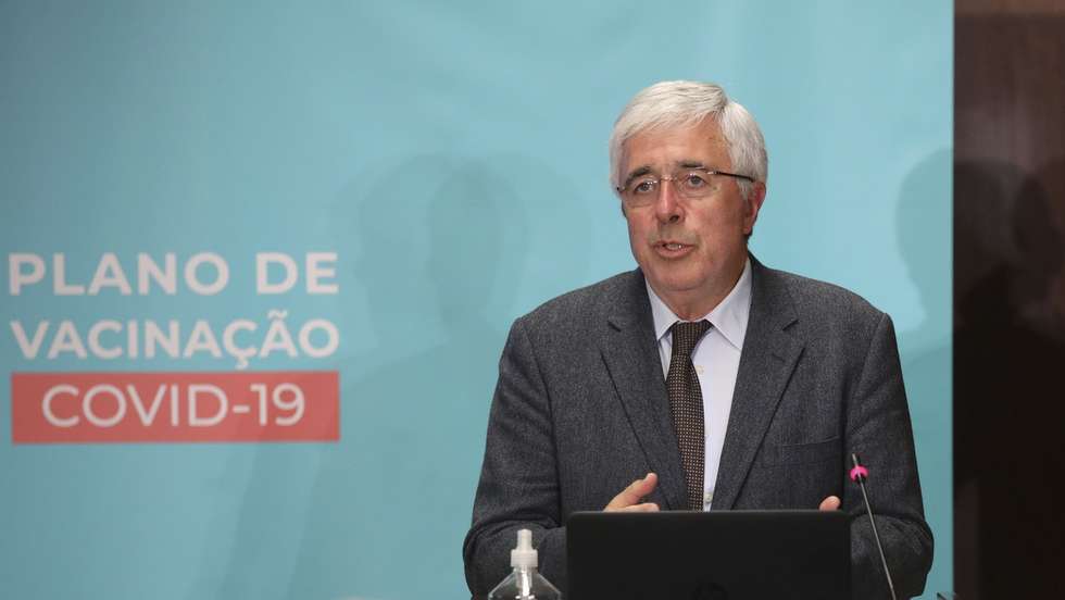 Francisco Ramos, usa da palavra durante a sessão pública de apresentação do Plano de Vacinação de Combate à covid-19, no Infarmed – Autoridade Nacional do Medicamento e Produtos de Saúde, em Lisboa, 03 dezembro de 2020. ANDRÉ KOSTERS/LUSA