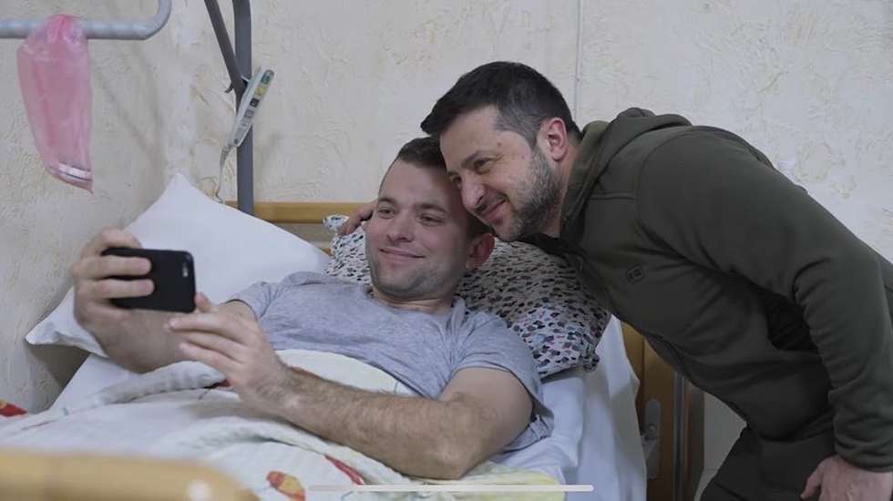 Vídeo da visita foi publicado nas redes sociais de Zelensky e na página do Ministério da Defesa ucraniano