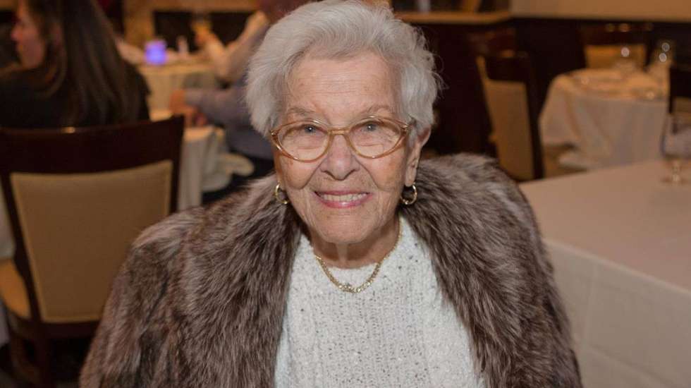 Rose Oma Girone, mais velha sobrevivente ao holocausto. Morreu em 2025