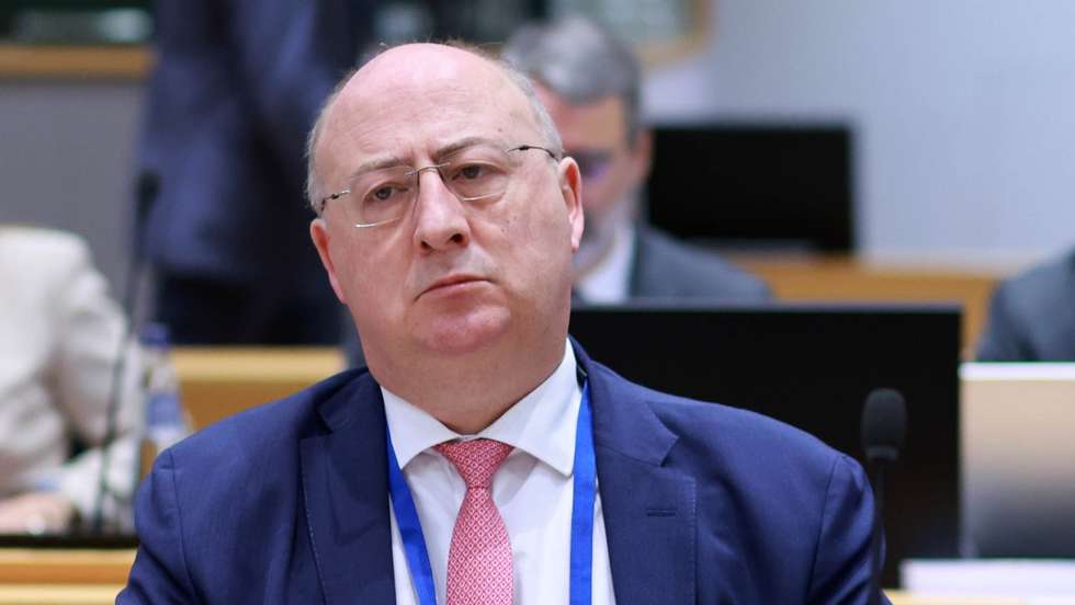 epa11985024 Portuguese Minister for Agriculture and Fisheries, Jose Manuel Fernandes, attends an EU Agriculture and Fisheries Ministers Council in Brussels, Belgium, 24 March 2025.  EPA/OLIVIER HOSLET