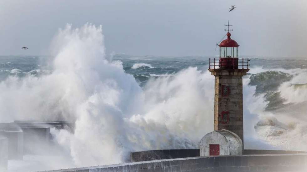 As barras de Aveiro e da Figueira da Foz estão condicionadas