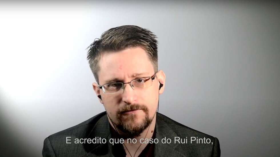 O vídeo foi publicado durante a madrugada desta quinta-feira
