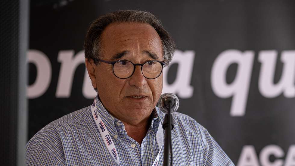 O então comentador falou em "promiscuidade entre política e negócios", sublinhando que Paulo Rangel era disso um "exemplo acabado" porque é político e estava à frente de uma sociedade de advogados