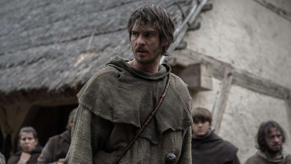 Andrew Garfield é um camponês que se levanta contra o rei na Inglaterra do século XIV em "A Revolta"