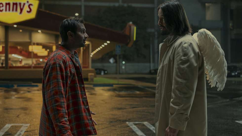 Aziz Ansari e Keanu Reeves na comédia sobrenatural "O Anjo da Sorte", realizada por aquele