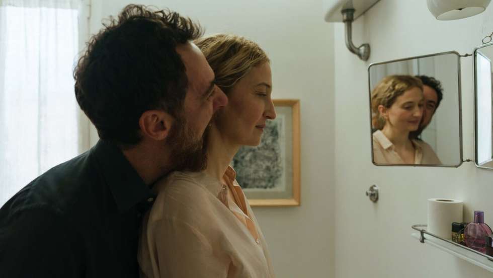 Elio Germano e Alba Rohrwacher em "Três Vezes Adeus", de Isabel Coixet.