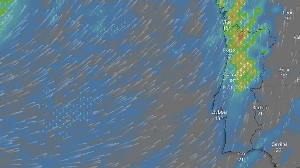 Chuva vai começar a atingir o território de Portugal Continental a partir da noite desta terça-feira